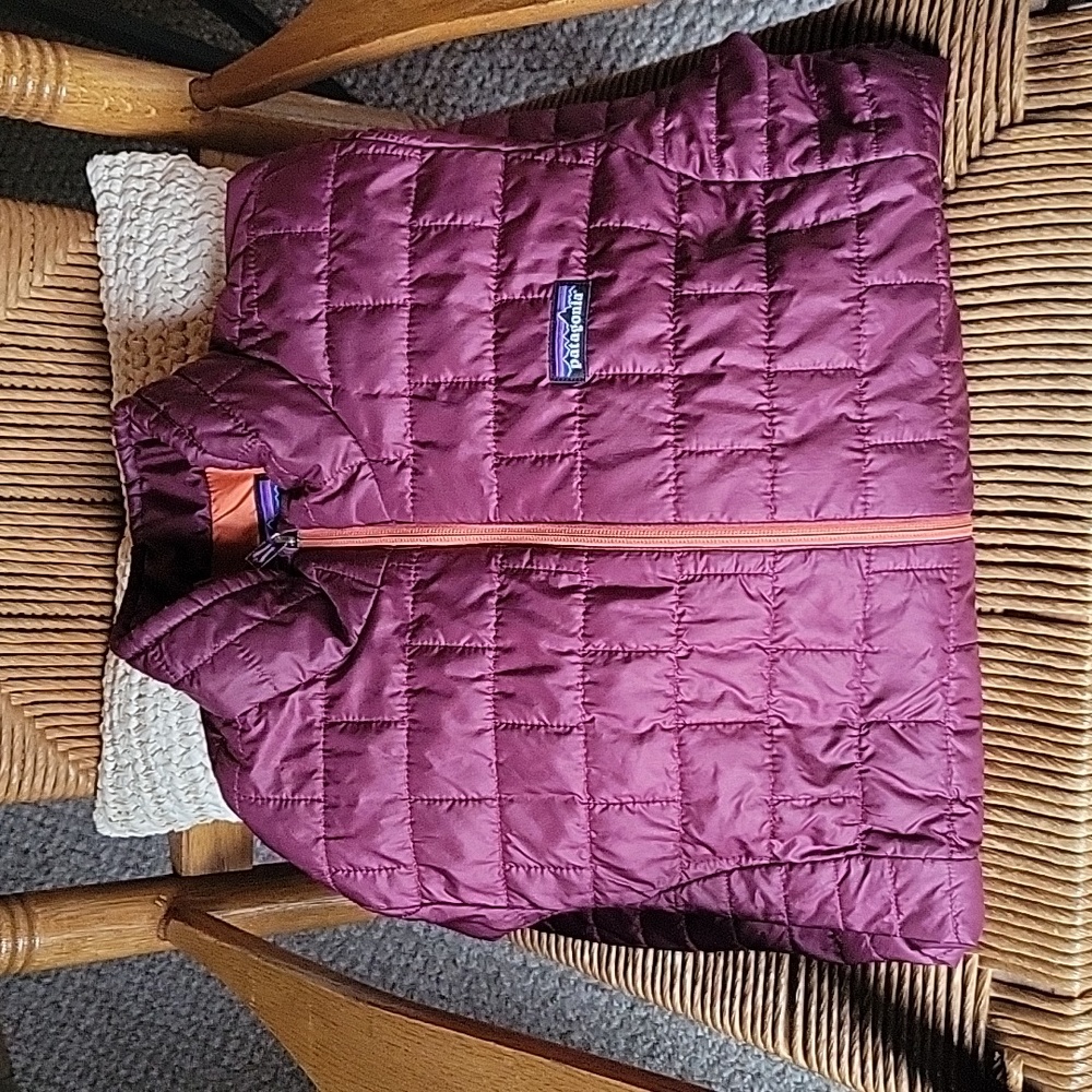Patagonia Women's Puffer Jacket - Burgundy